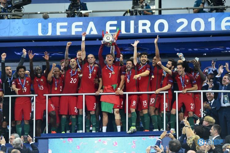 魔笛:2016年葡萄牙小组第三出线最终捧杯,这说明了欧洲杯有多难