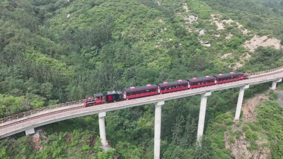 14周岁以下儿童免费体验,包括黄金寨,王母山,迪山云顶,民族风情园四大