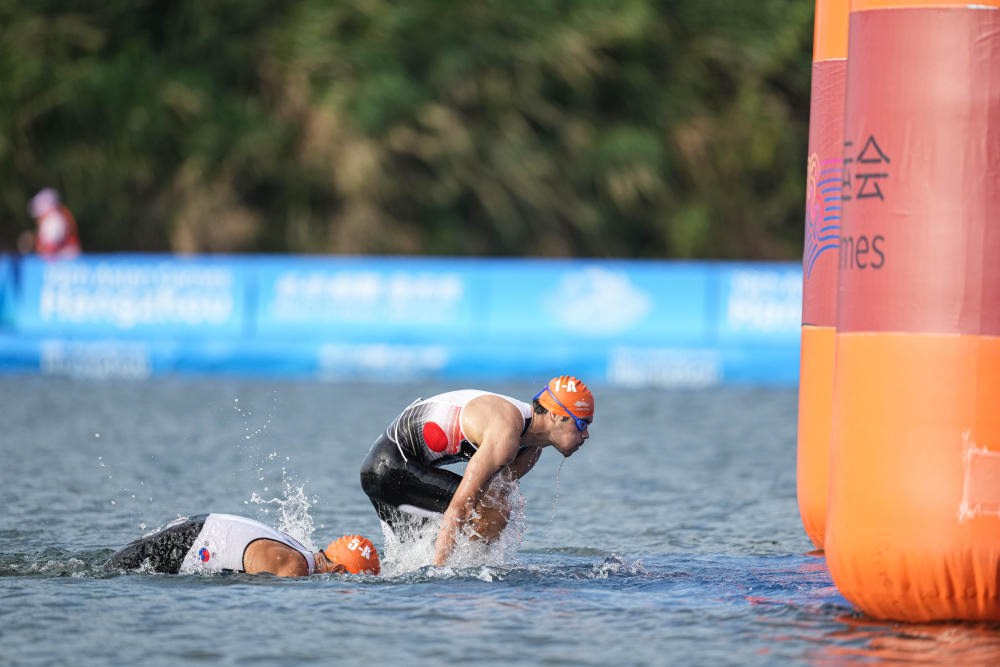 铁人三项——混合接力赛况(2)_腾讯新闻