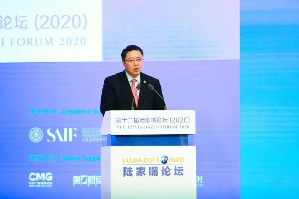 重磅！两大行同日官宣；王春英履新口行，黄红元卸任交行副行长_腾讯新闻