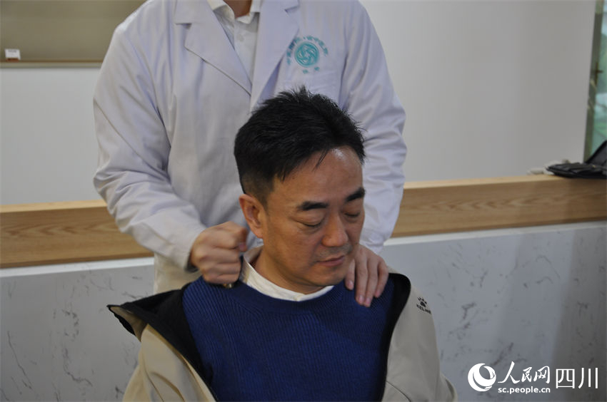 外国领事点赞四川中医药：大有助益、印象深刻_腾讯新闻