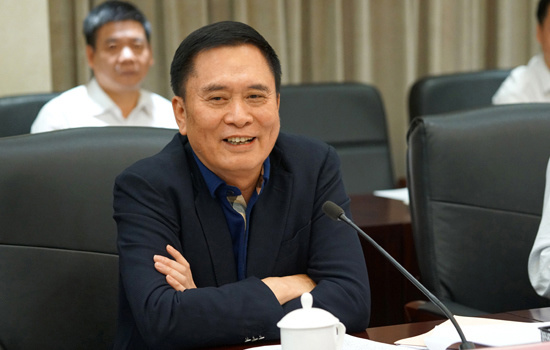 原中候补被免职,70岁"烟草虎"死缓,还有一"虎"落马,三"虎"被处理!