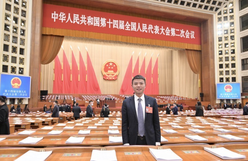 全国人大代表邹彬推动农民工向新时代建筑产业工人转型