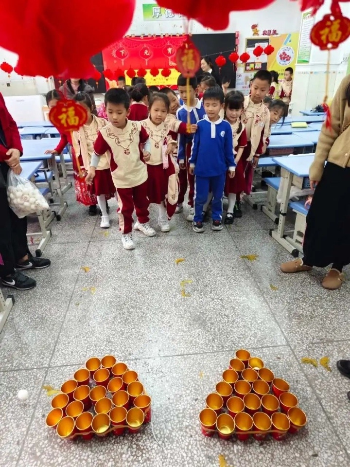 元宵乐校园,花开春意浓——深圳龙岗平安里学校举办甲辰龙年立春闹