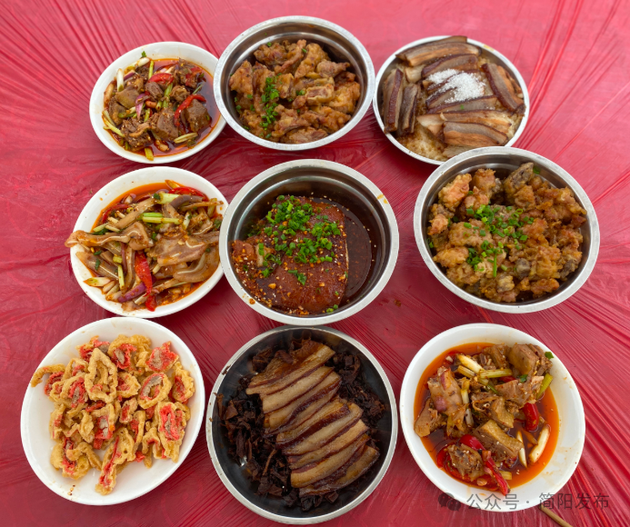 坝坝宴上的九大碗,寻找记忆中的老味道!