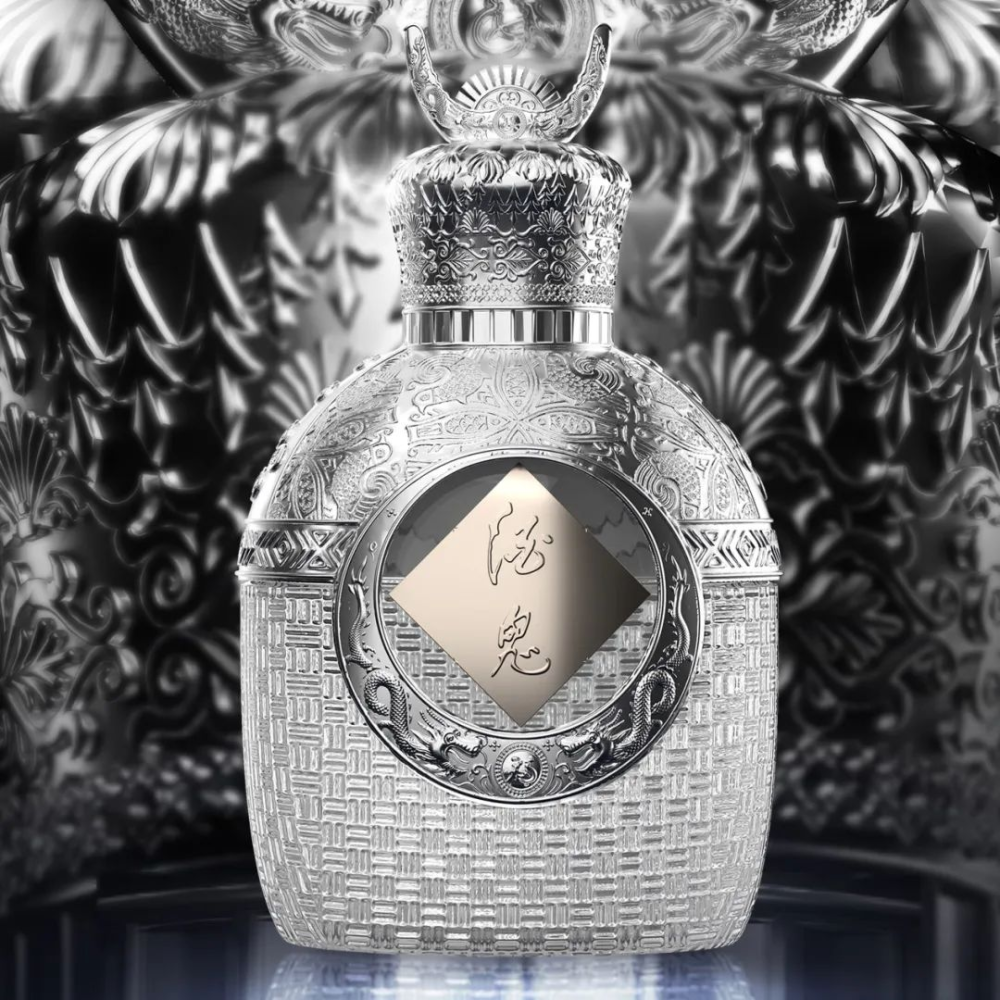 是一款会说话的产品"以酒鬼酒银饰文化这款产品为媒,与曾品堂成为紧密