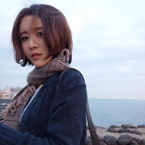 曾经被封杀的女主播陈一发复播对某鱼涉赌问题避而不谈