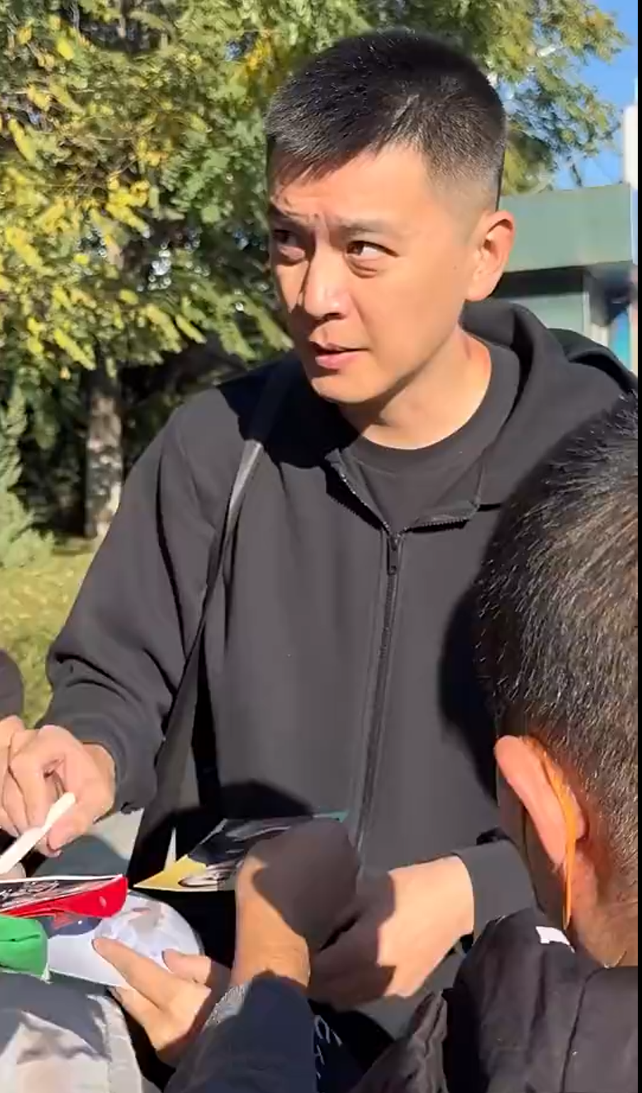 杨鸣丝丝图片