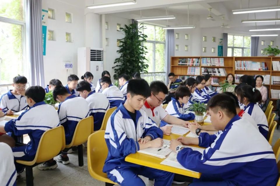 选择福清西山学校高中部,低进高出,高进优出,圆理想大学之梦!