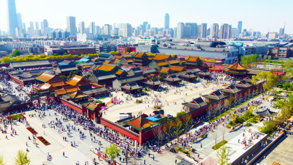 均迎来客流高峰热门景区,景点北陵公园,沈阳金融博物馆等沈阳故宫