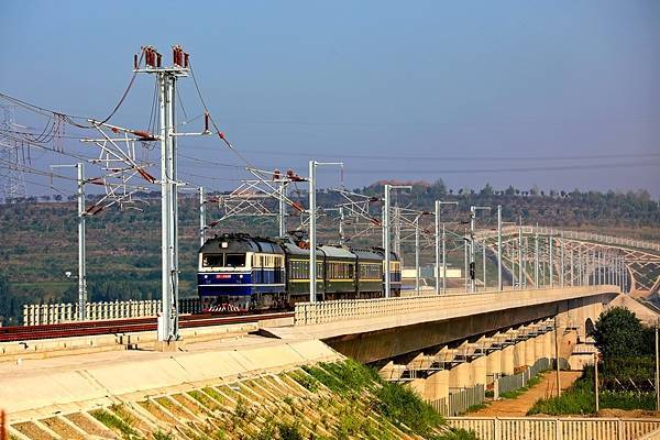 潍荣高铁莱荣段启动联调联试将持续两个半月时间