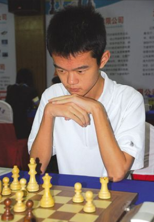棋手丁立人加冕，国际象棋历史上诞生第一位中国棋王！