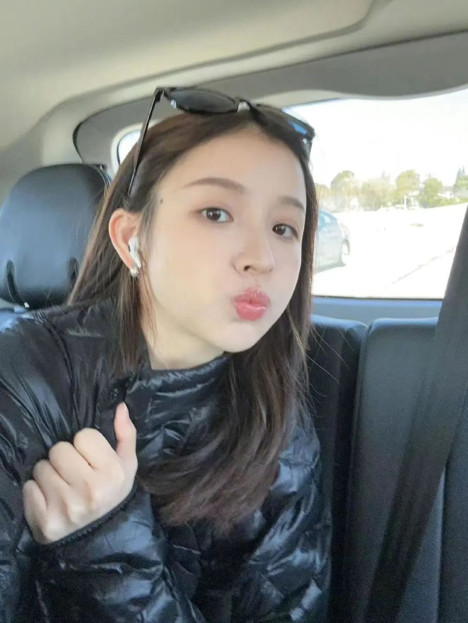 水友们就跟周二珂提建议,现在自己可以试图去提高自己的权重什么的,就