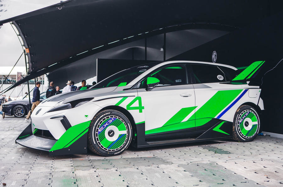 名爵mgex4电动概念车亮相战斗气息十足