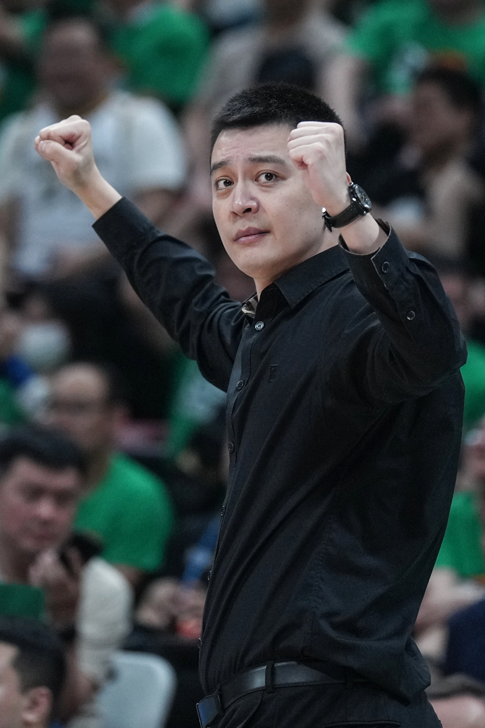 辽宁队主教练杨鸣赛季很困难总冠军实至名归