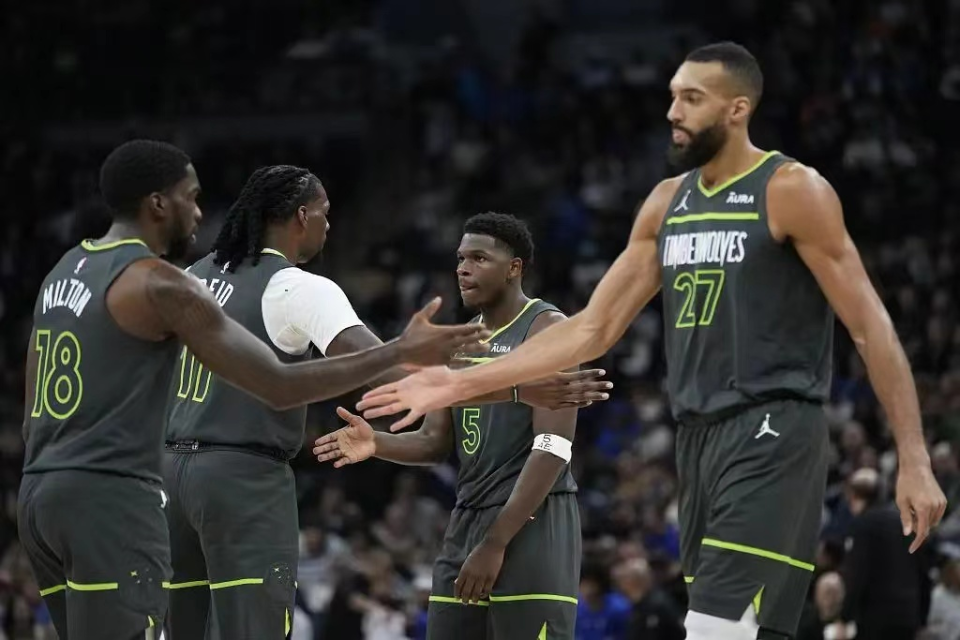 森林狼10战9胜西部第一华子唐斯9次同场20全胜变头号黑马