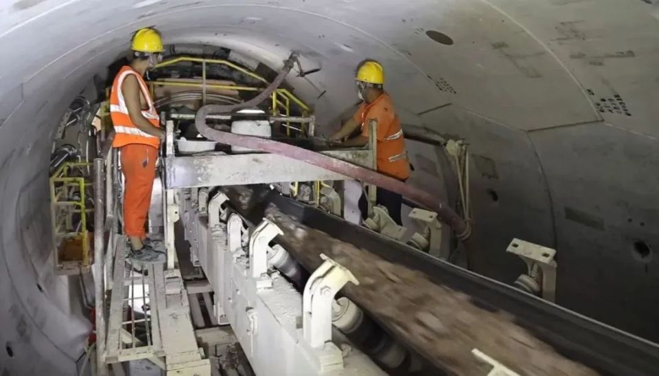 该项目将进入管道铺装等工序的施工接下来全线正式贯通白石岭区域天然