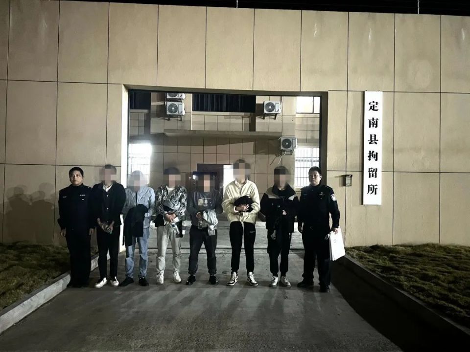 王某輝,劉某韜,劉某智定南警方成功將流竄至尋烏縣的在尋烏公安的大力