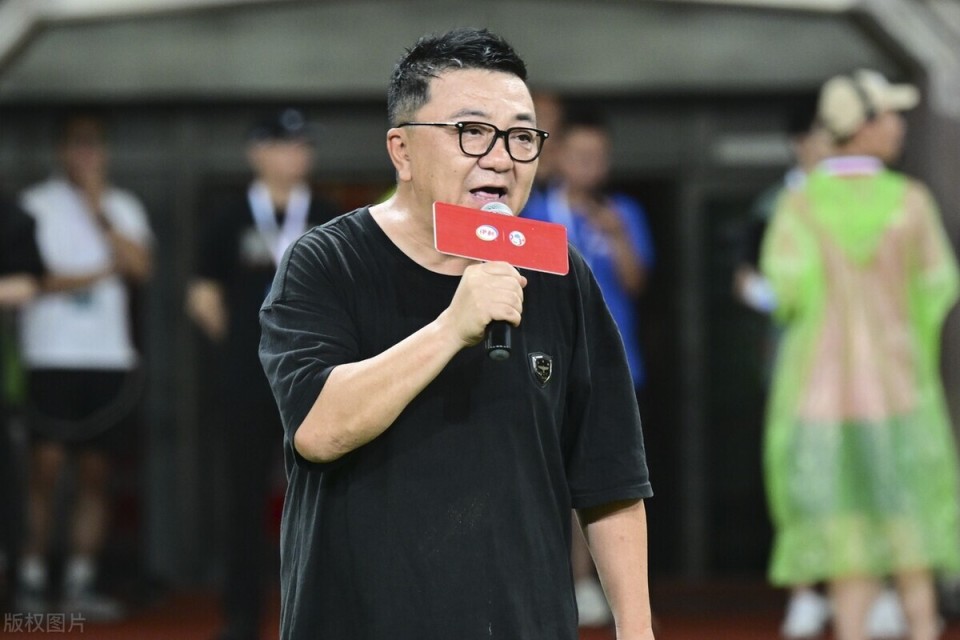 董路杠上足协收留国少淘汰球员自费出国训练练成后报仇