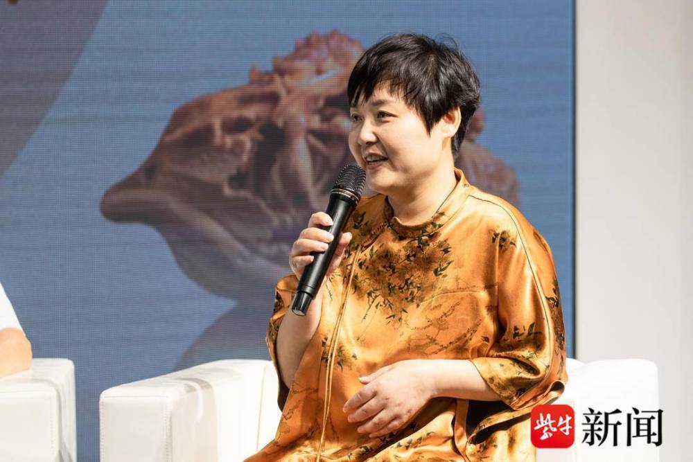 陆小琴新书《心与核》于第十三届江苏书展发布_腾讯新闻