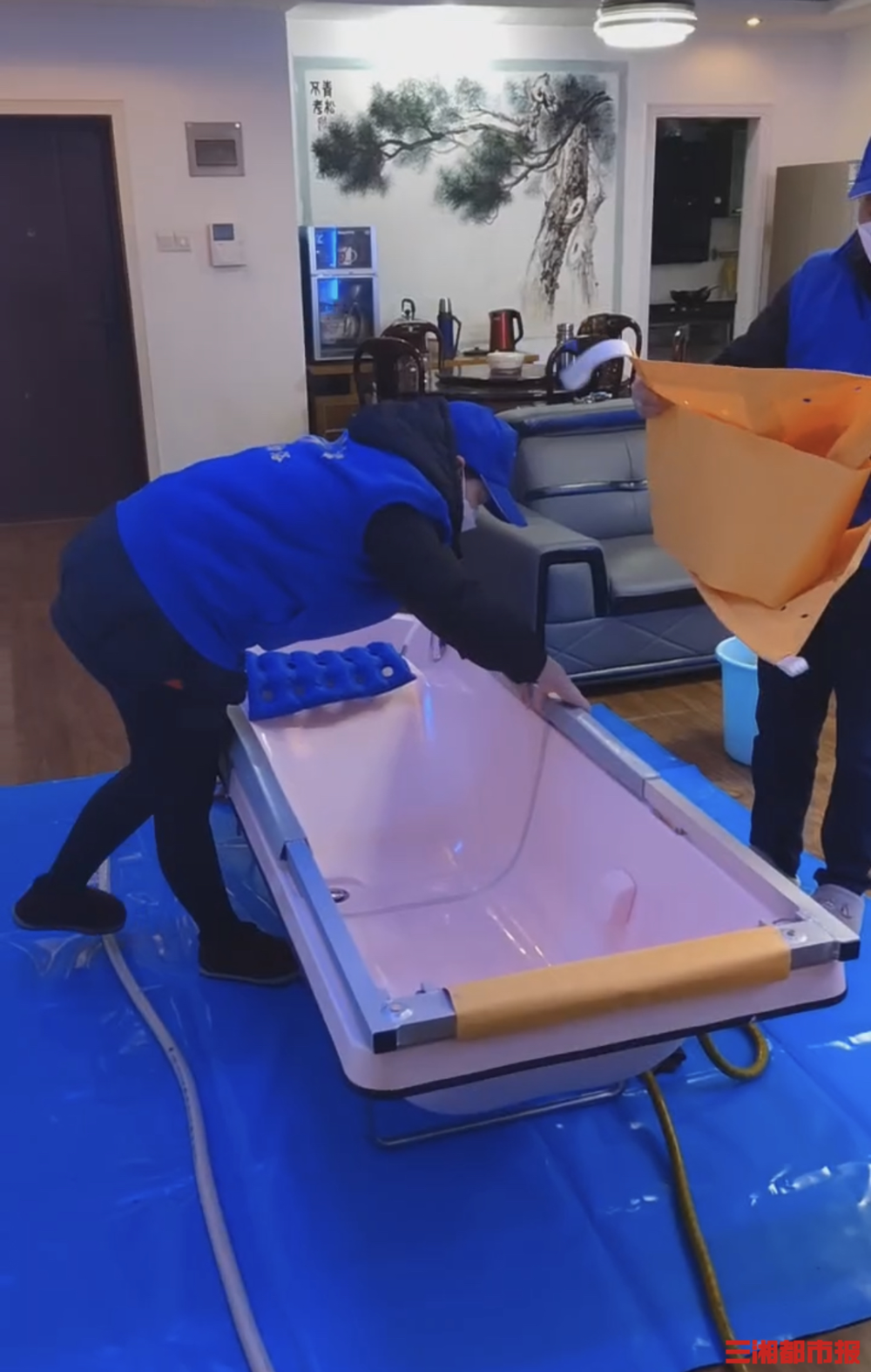 长沙第一批助浴师,想给行动不便者一份体面