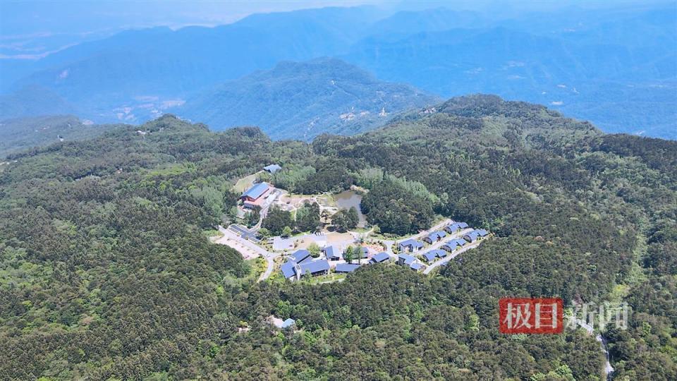 推介"5·19中国旅游日",全媒体采风团登临太平顶