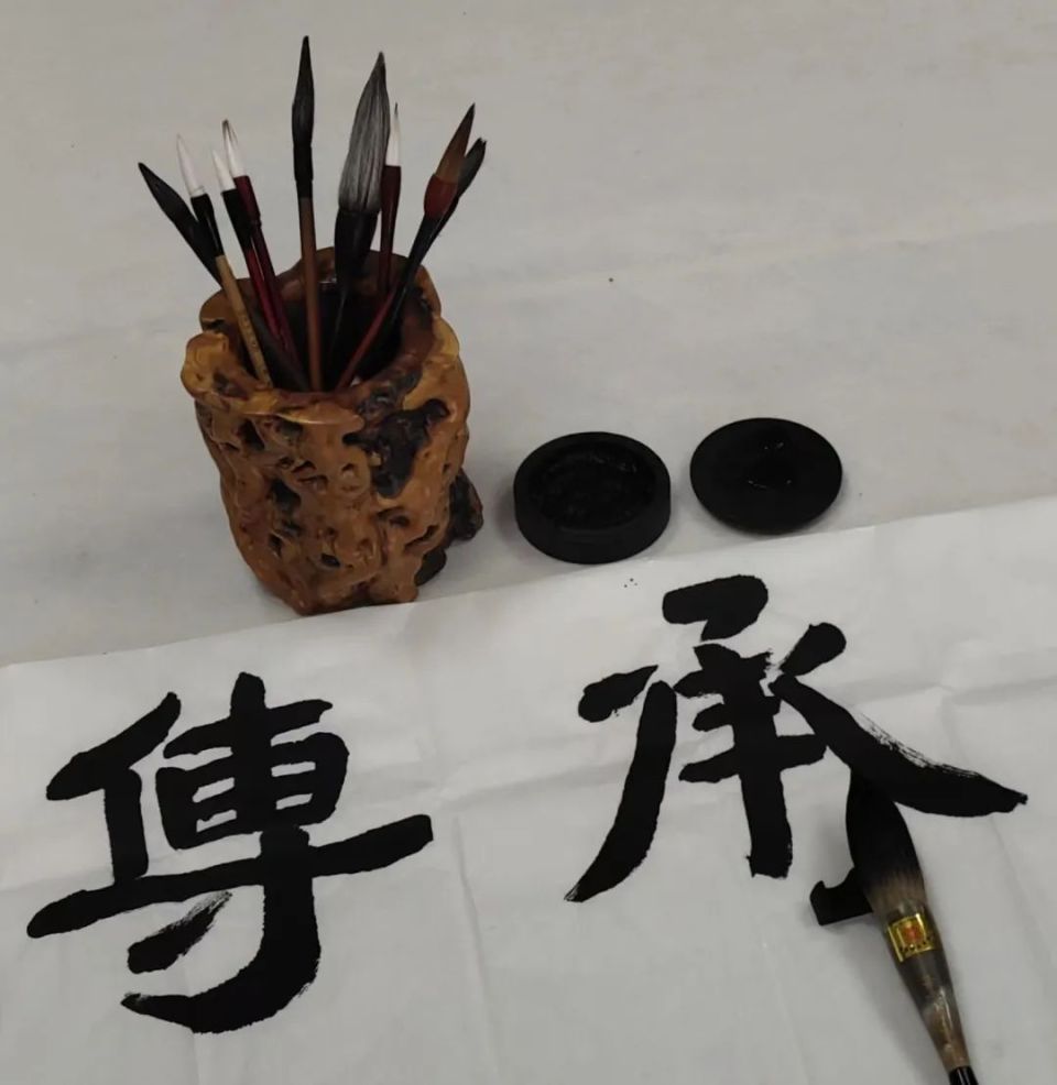 平凉文创一支毛笔承千年