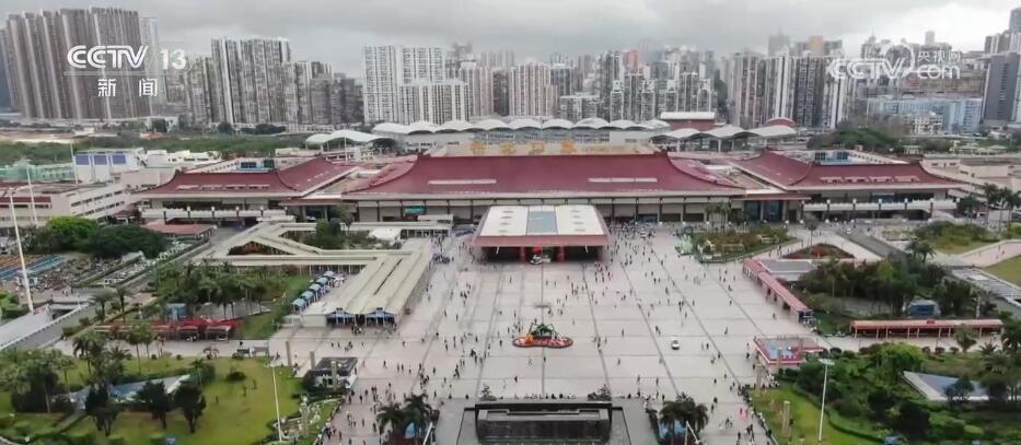 港澳居民北上成热潮清明假期拱北口岸迎客流高峰