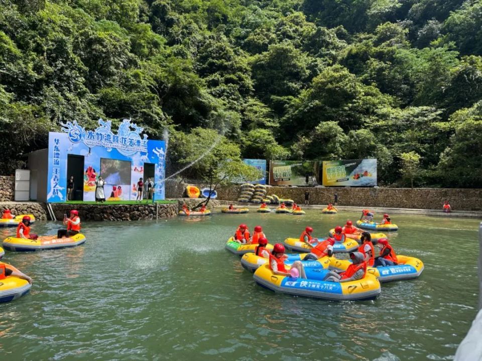 水竹湾"漂流经济" 激起夏日致富"浪花"