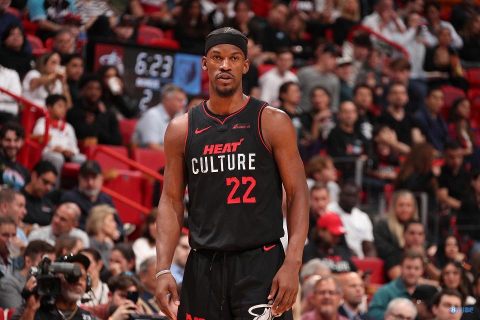 全面表现巴特勒半场8中59罚6中拿到17分6篮板4助攻正负值13