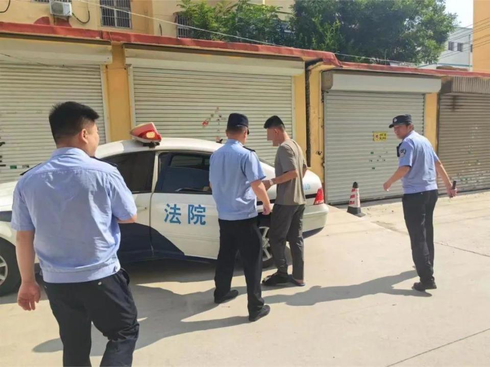看枣庄市中区法院执行干警如何"火眼金睛"抓"现行"