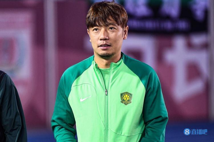 媒体人张稀哲球衣销量一直是最受欢迎之一他仍是国安球迷宠儿