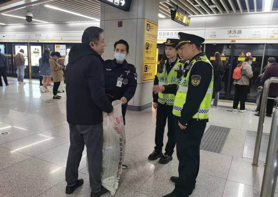 累计出动执法人员560人次济南市交通运输综合行政执法支队清明假期