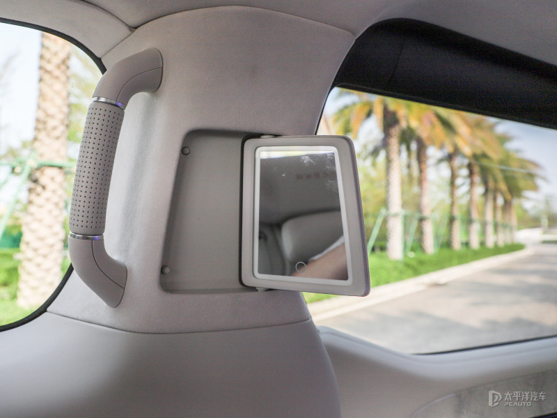 极氪009首批车主开启交付 周鸿祎同款座驾