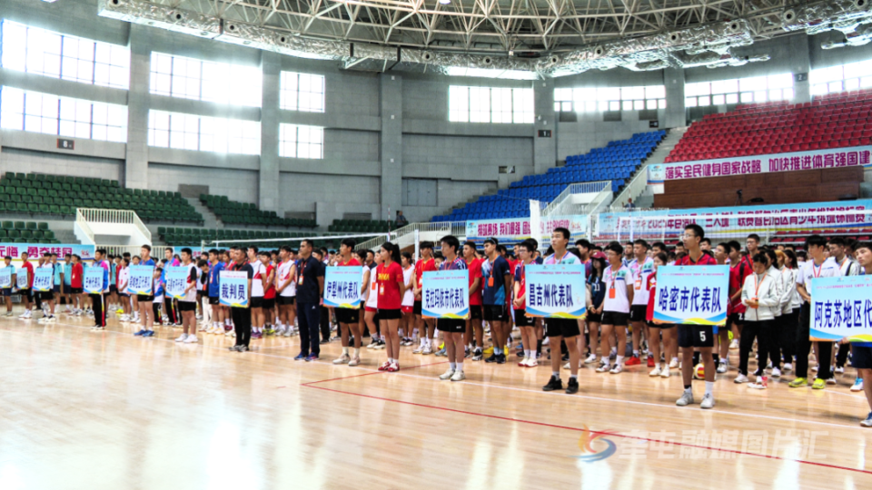 青春赛场“排”出活力！新疆青少年排球锦标赛奎屯开赛，700名小将赛场逐梦！