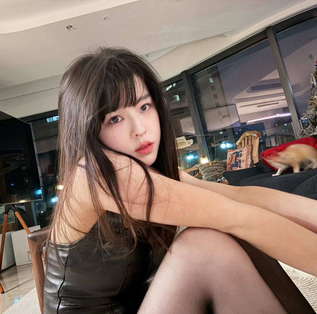 沫子直播谈早年遭遇被男子入室抢劫要20万还要劫色还拍了照