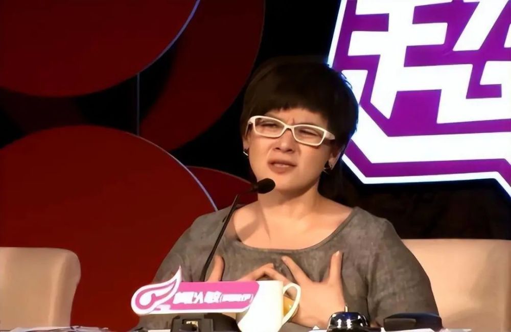 超女评委柯以敏直播被骂哭,严师也须艺德高_腾讯新闻