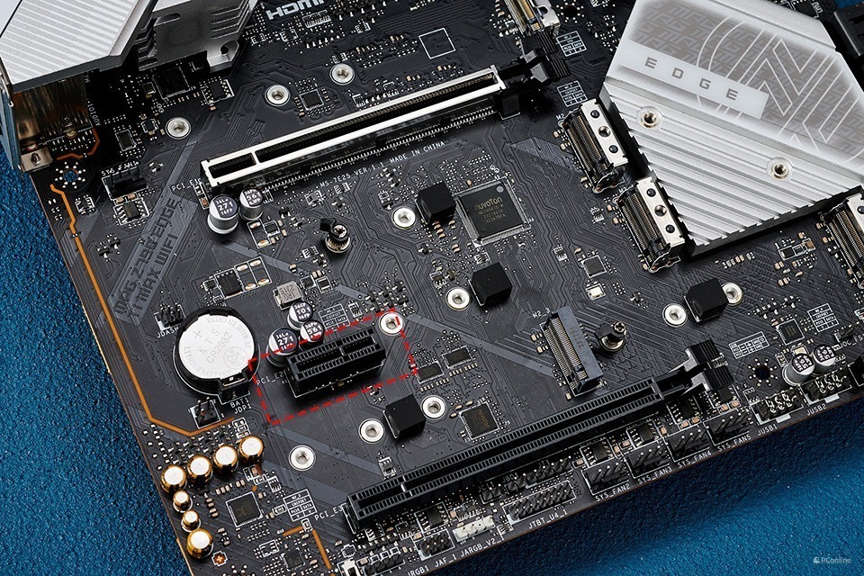 【硬件编年史】带你认识pcie插槽!除了插显卡它还能插什么?_腾讯新闻