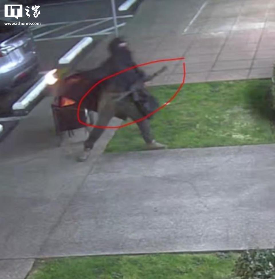 41岁男子涉嫌向特斯拉门店投掷燃烧瓶被捕，造成约50 万美元损失-腾讯新闻