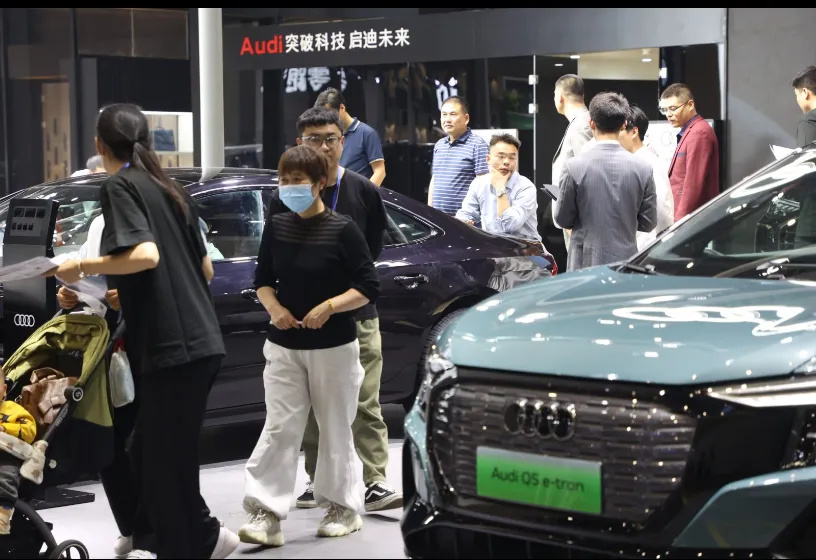 价格卷起来,新车亮起来,现场玩起来:大河国际车展开幕