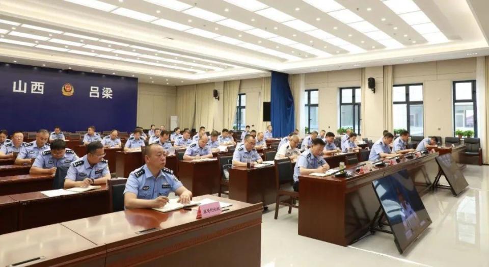 吕梁市公安局部署全市公安交管业务窗口"黄牛""黑中介"顽瘴痼疾集中