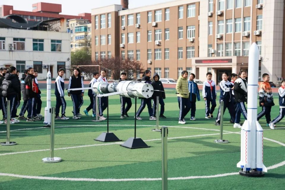 振兴区中小学科技节今日启动