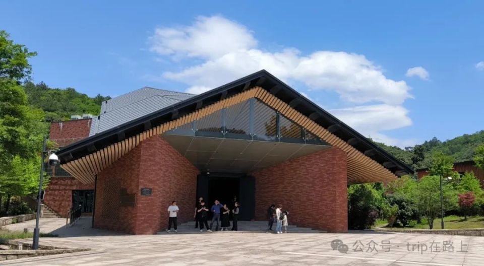 上林湖越窑博物馆上林湖越窑遗址是第三批全国重点文物保护单位,环湖