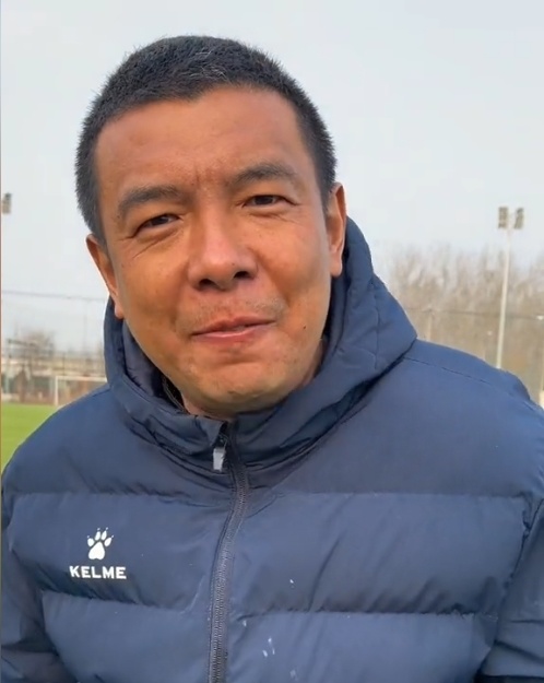 粉丝评论徐亮视频:现在露脸是安全的,徐亮回复"捂脸笑哭"表情_腾讯