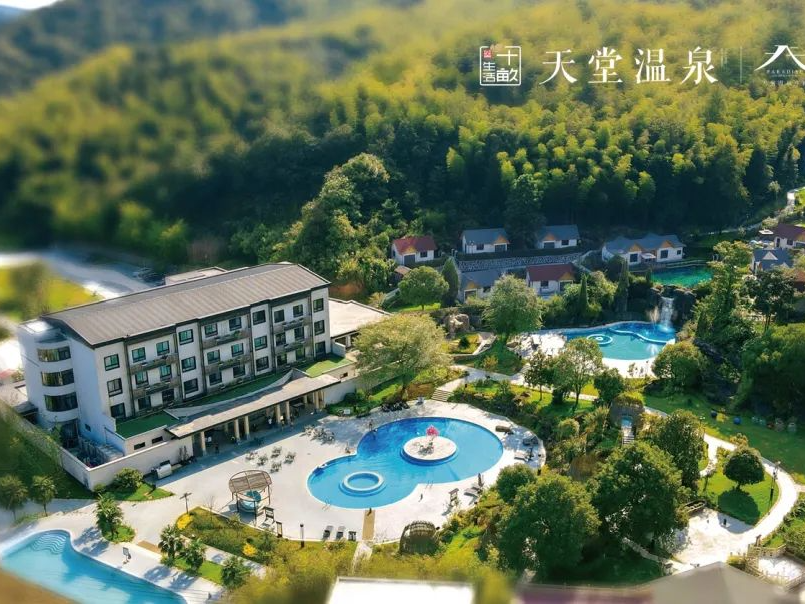 郴州天堂温泉,坐落于有着千年古渡之称的许家洞镇,这里溶洞温泉丰富