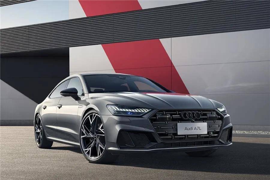 其中上汽奥迪a7l成为销量主力,当期售出1.35万辆,同比涨幅超160%.