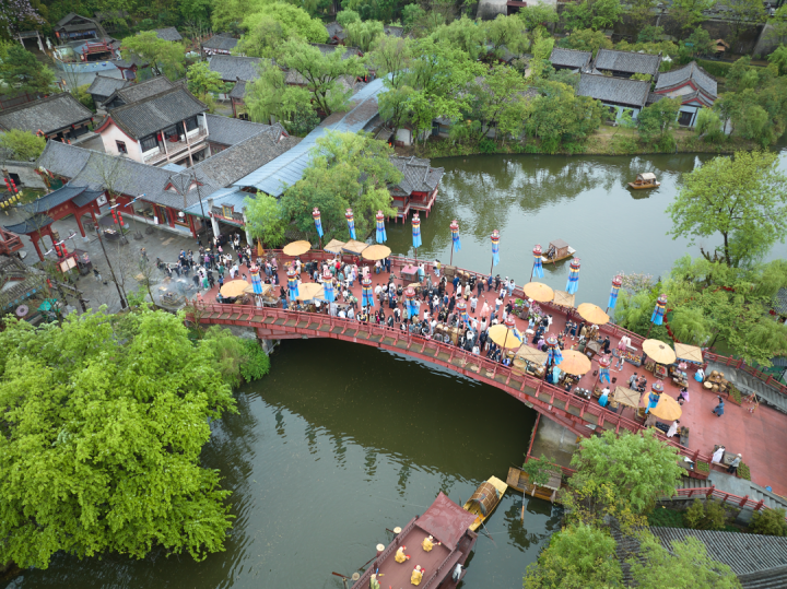 横店完美复活古画清明上河图