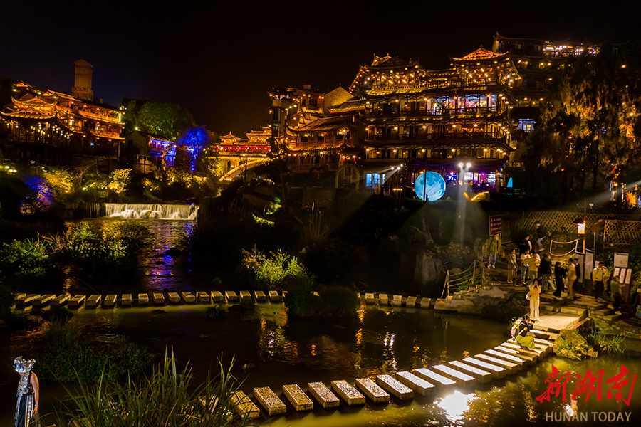 刘振军 摄(湖南图片库)