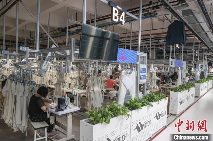 江西南昌:针织服装企业赶制出口订单忙