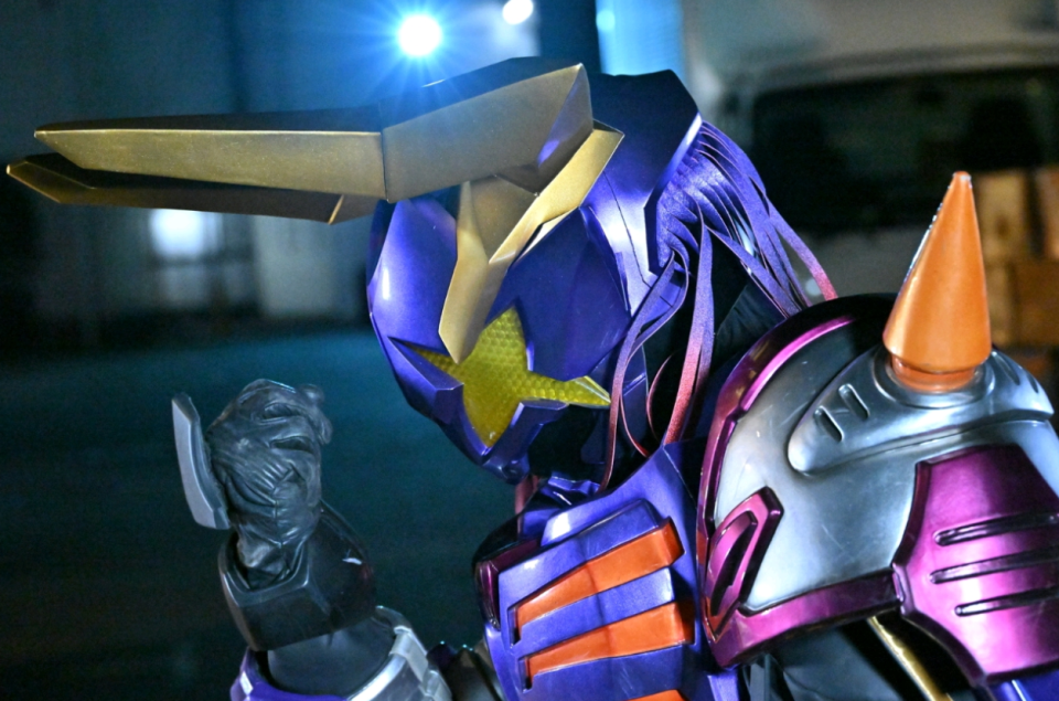 假面骑士极狐33话预告 牛牛开启大逃杀比赛 祢音的两位保镖变身